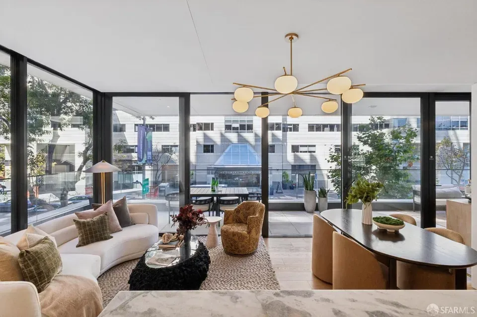 2 Bed 2 Bath Contemporary High-Rise Condo in San Francisco, CA - 1