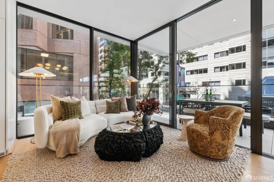 2 Bed 2 Bath Contemporary High-Rise Condo in San Francisco, CA - 2