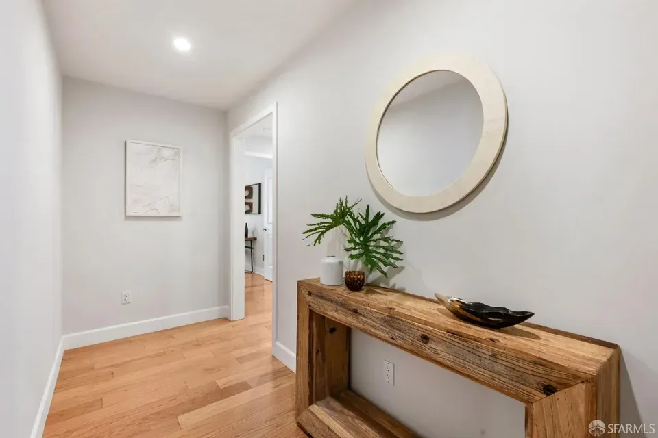 2 Bed 2 Bath Contemporary High-Rise Condo in San Francisco, CA - 3
