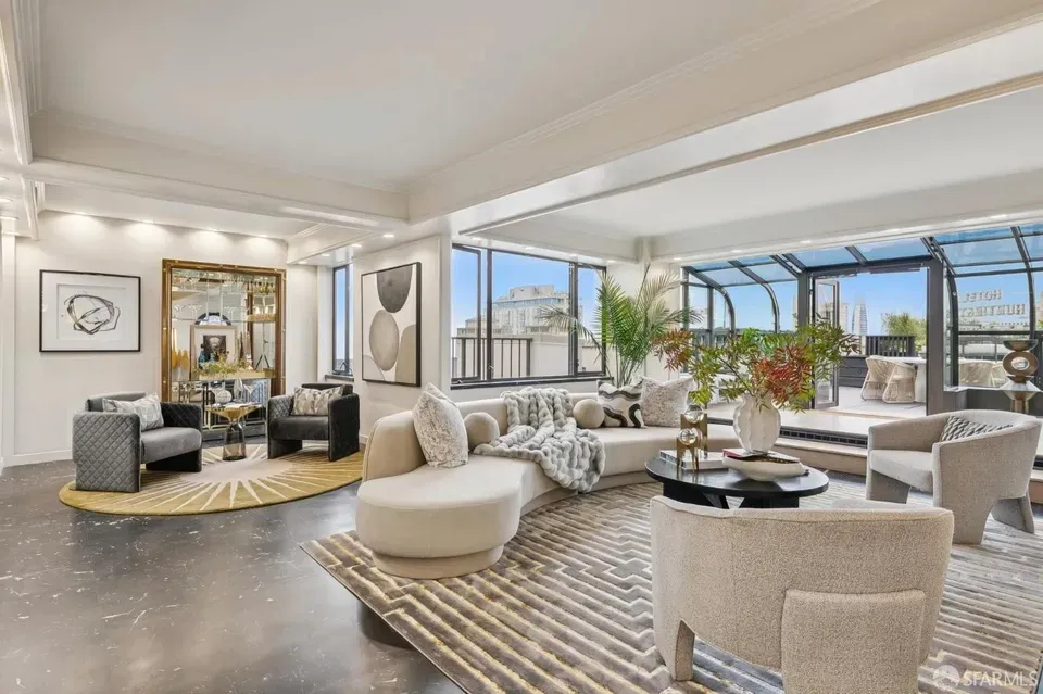 2 Bed 2 Bath Contemporary High-Rise Condo in San Francisco, CA - 1
