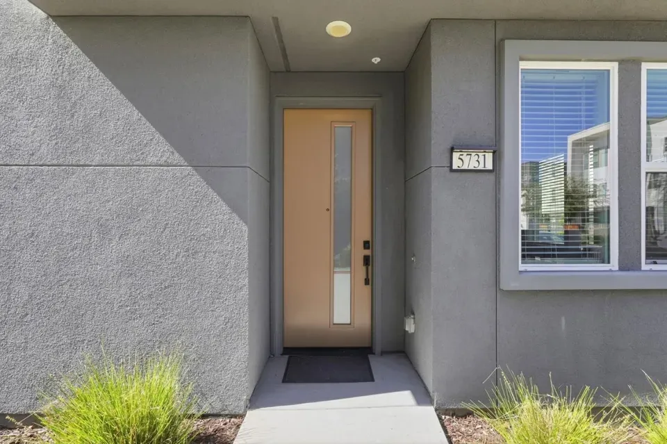 2 Bed 2 Bath Contemporary High-Rise Condo in San Jose, CA - 4