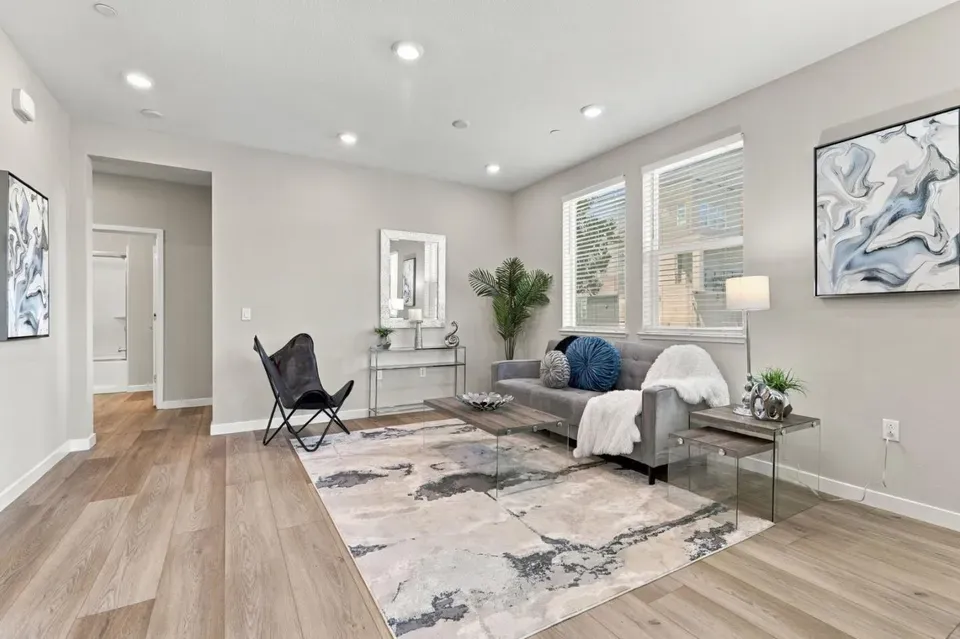 2 Bed 2 Bath Contemporary High-Rise Condo in San Jose, CA - 5