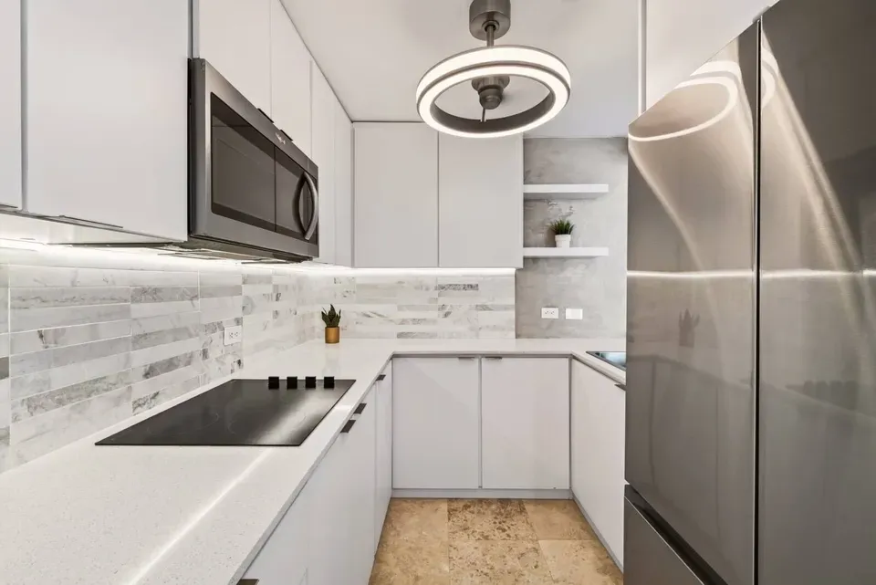 2 Bed 2 Bath Contemporary High-Rise Condo in San Juan, PR - 4