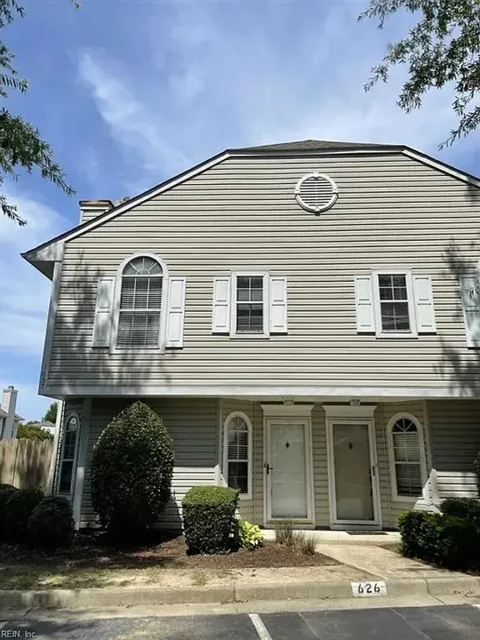 2 Bed 2 Bath Contemporary High-Rise Condo in Virginia Beach, VA
