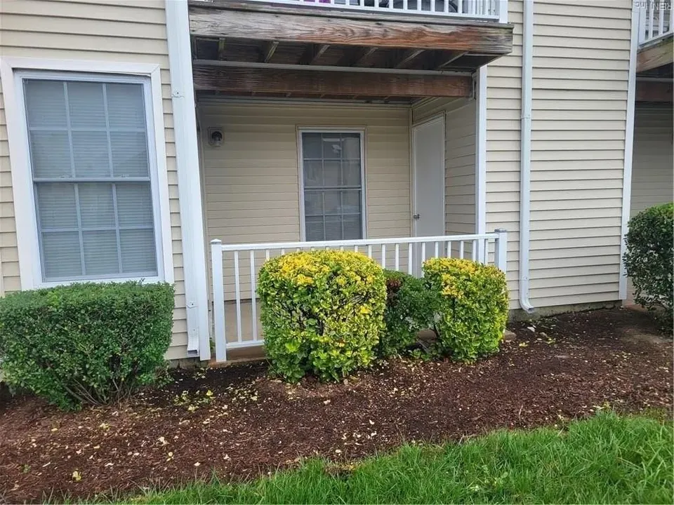 2 Bed 2 Bath Contemporary High-Rise Condo in Virginia Beach, VA - 2