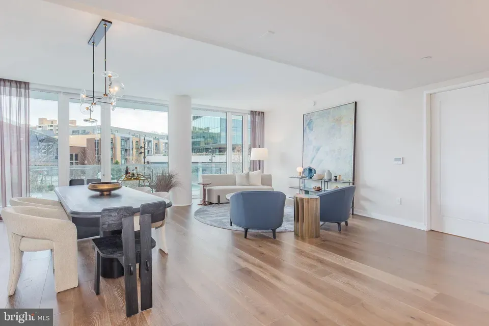 2 Bed 2 Bath Contemporary High-Rise Condo in Washington, DC - 2