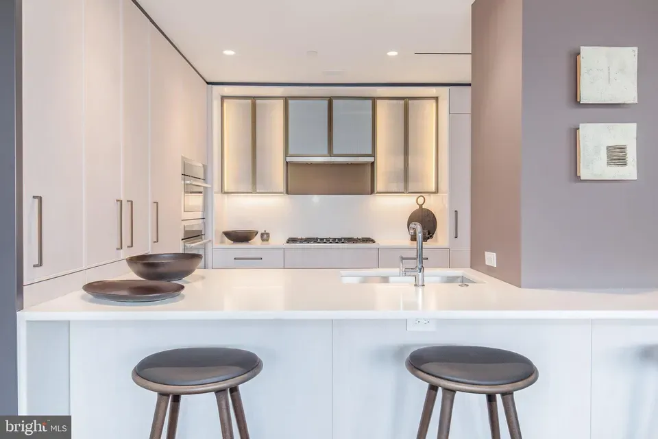 2 Bed 2 Bath Contemporary High-Rise Condo in Washington, DC - 5