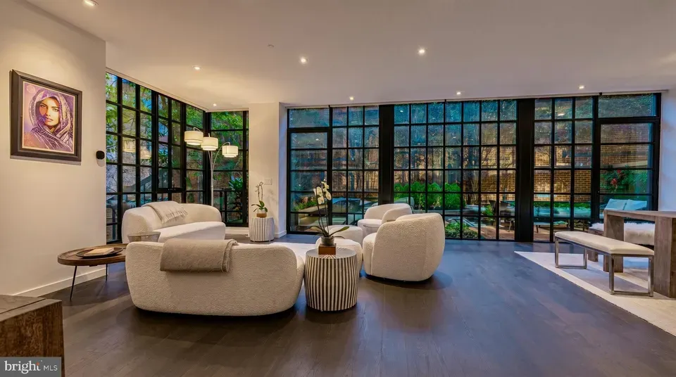 2 Bed 2 Bath Contemporary High-Rise Condo in Washington, DC - 2