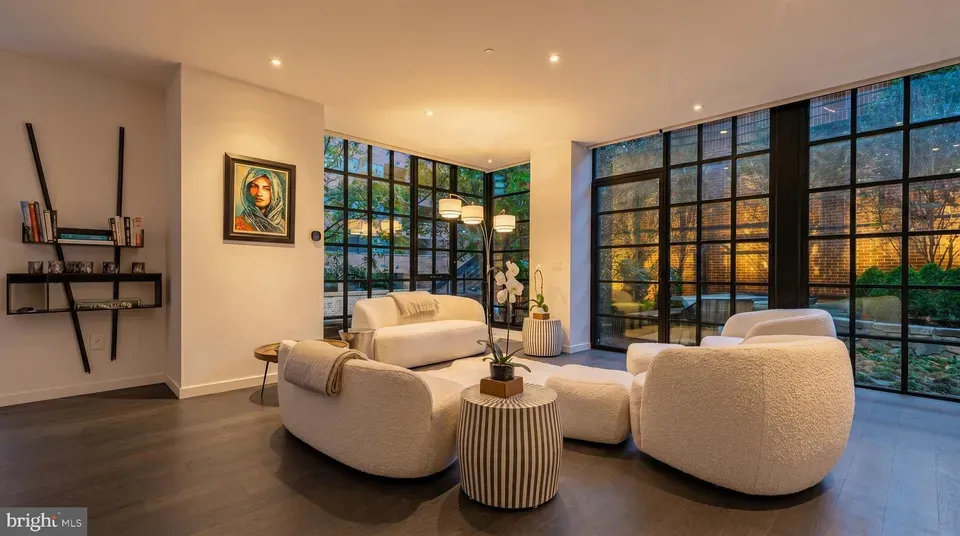 2 Bed 2 Bath Contemporary High-Rise Condo in Washington, DC - 5