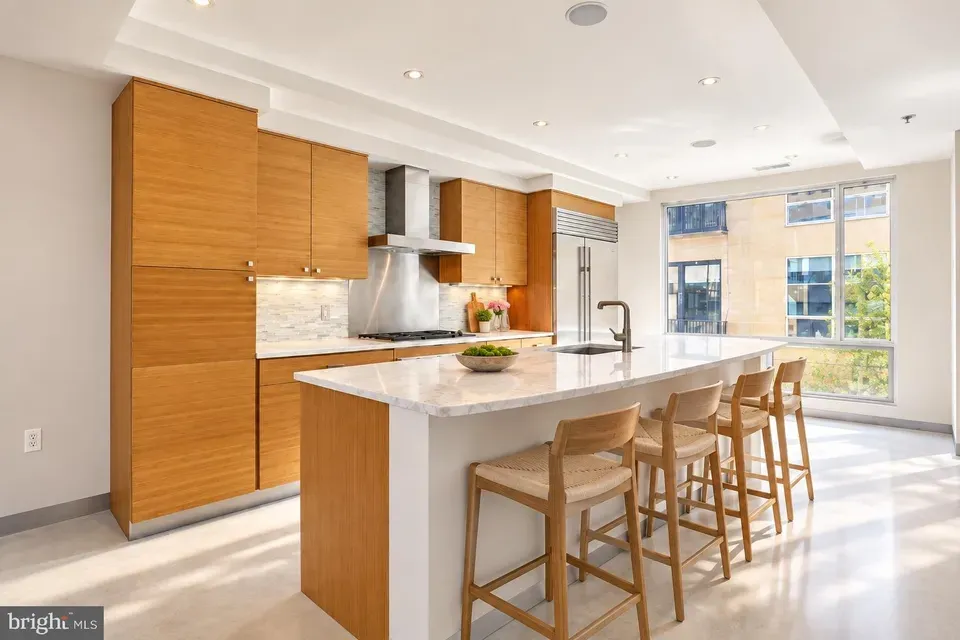 2 Bed 2 Bath Contemporary High-Rise Condo in Washington, DC - 4