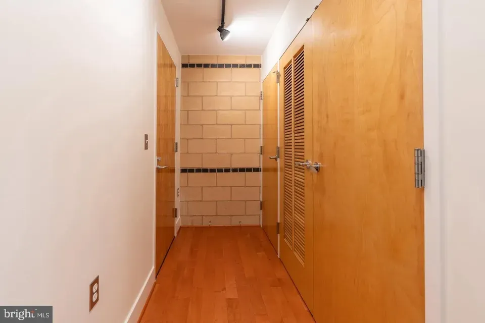 2 Bed 2 Bath Contemporary High-Rise Condo in Washington, DC - 3