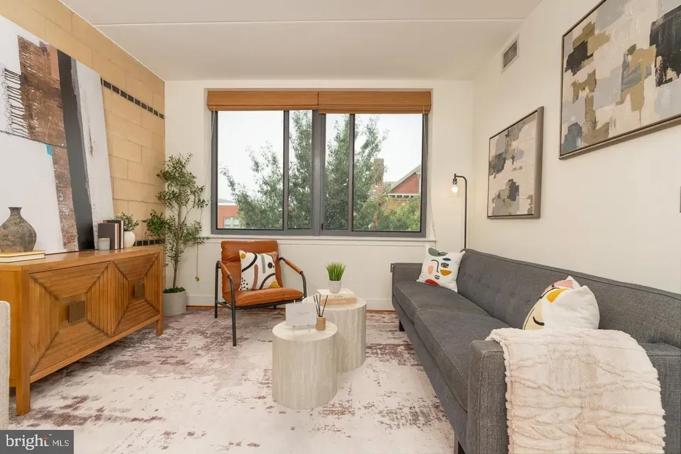 2 Bed 2 Bath Contemporary High-Rise Condo in Washington, DC - 5
