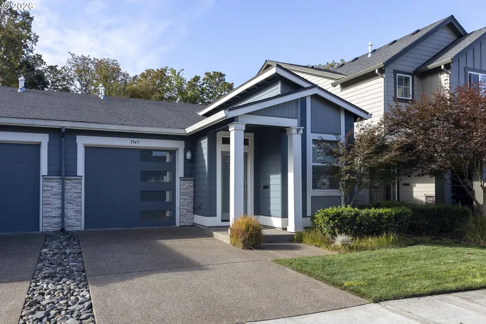 2 Bed 2 Bath Contemporary Multi-Level Townhome in Hillsboro, OR - 1