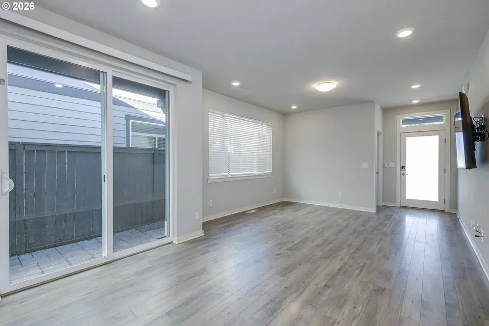 2 Bed 2 Bath Contemporary Multi-Level Townhome in Hillsboro, OR - 4