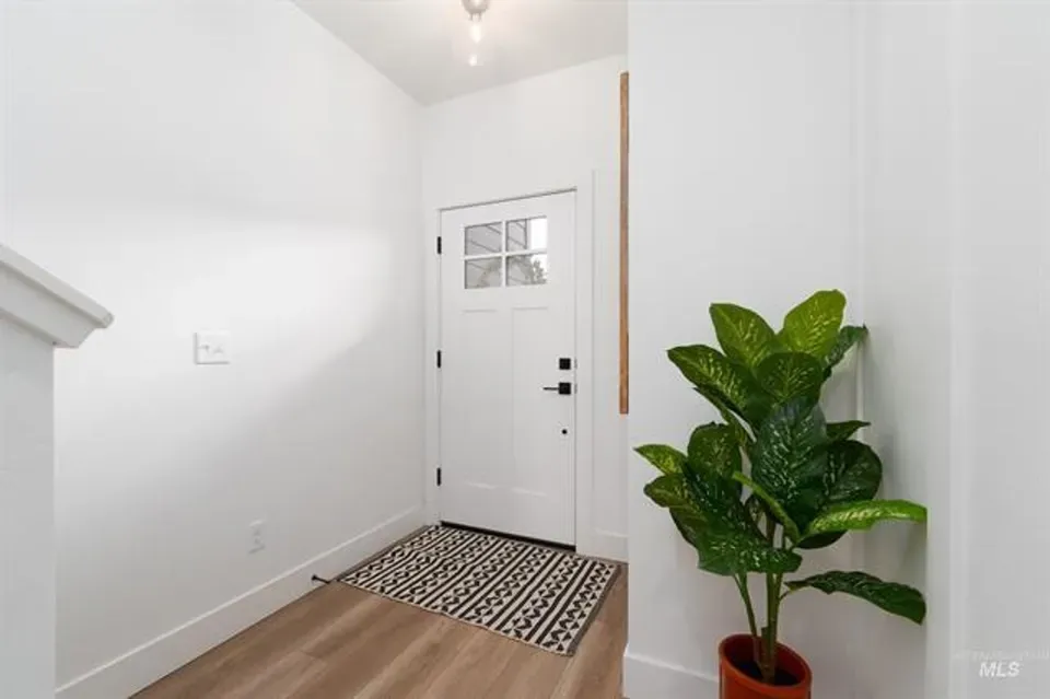 2 Bed 2 Bath Contemporary Multi-Level Townhome in Nampa, ID - 2