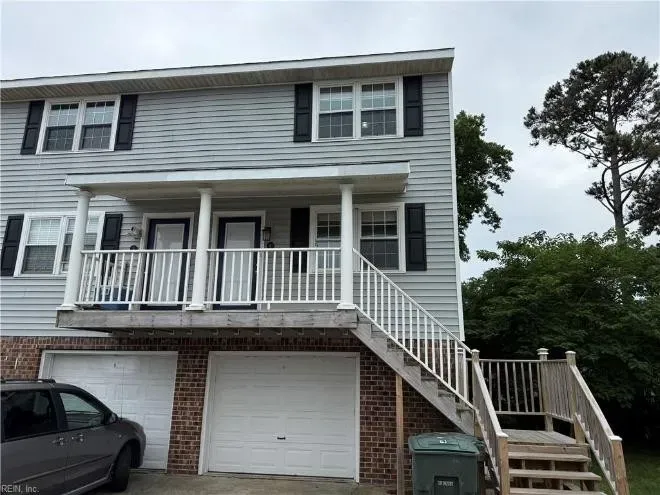2 Bed 2 Bath Contemporary Multi-Level Townhome in Norfolk, VA - 1