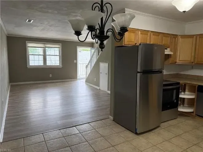 2 Bed 2 Bath Contemporary Multi-Level Townhome in Norfolk, VA - 4