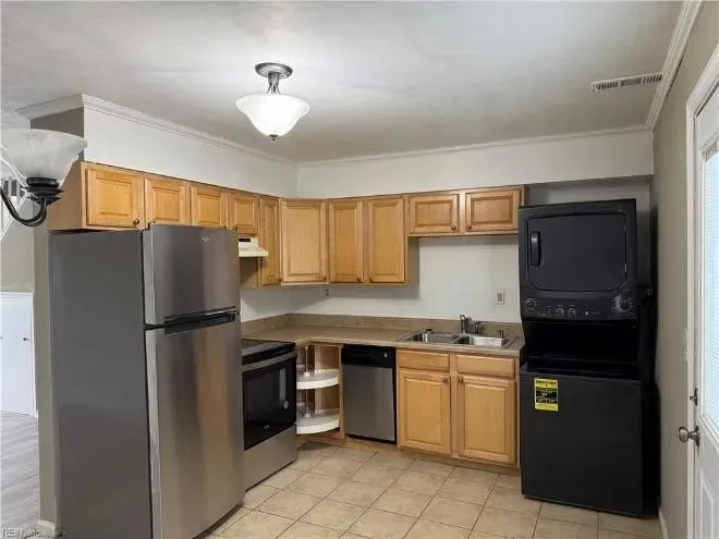 2 Bed 2 Bath Contemporary Multi-Level Townhome in Norfolk, VA - 5