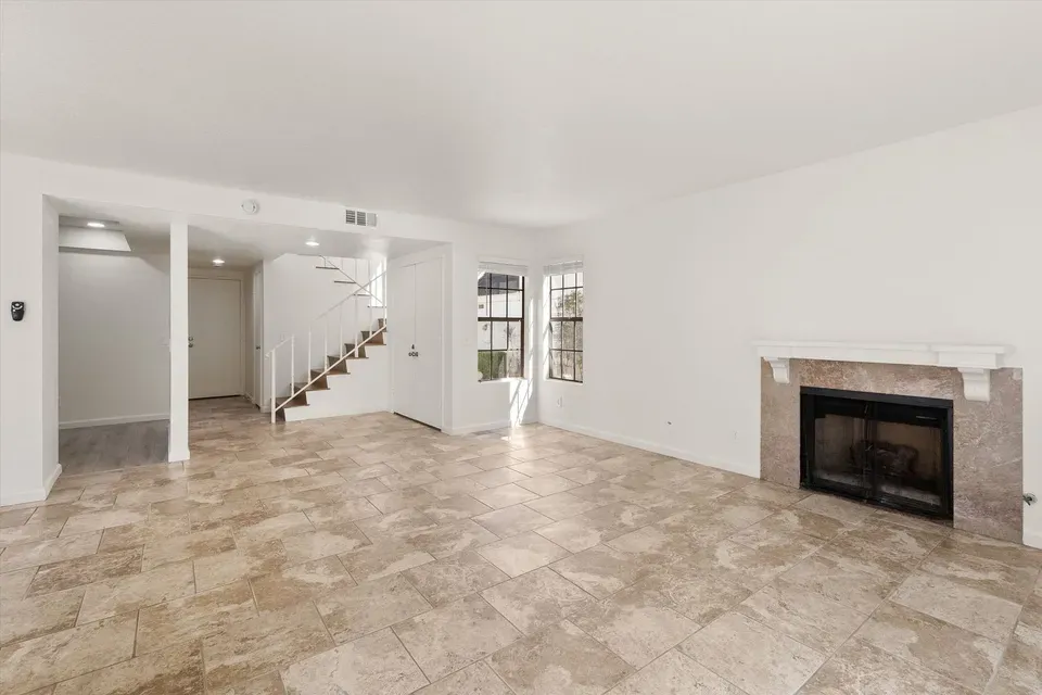 2 Bed 2 Bath Contemporary Multi-Level Townhome in Oxnard, CA - 1