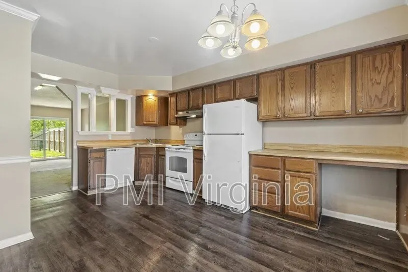 2 Bed 2 Bath Contemporary Multi-Level Townhome in Virginia Beach, VA