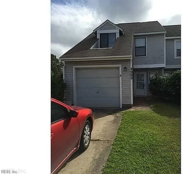 2 Bed 2 Bath Contemporary Multi-Level Townhome in Virginia Beach, VA