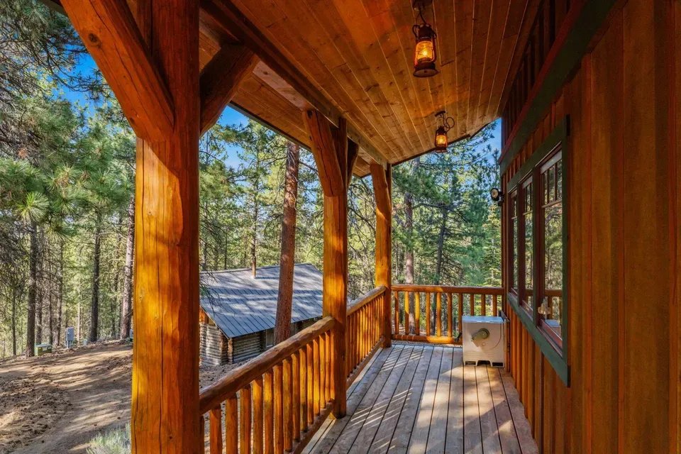 2 Bed 2 Bath Established Contemporary Home in Bend, OR - 4