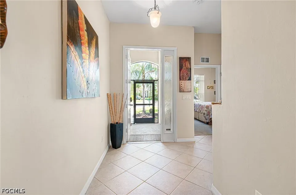 2 Bed 2 Bath Established Contemporary Home in Fort Myers, FL - 2