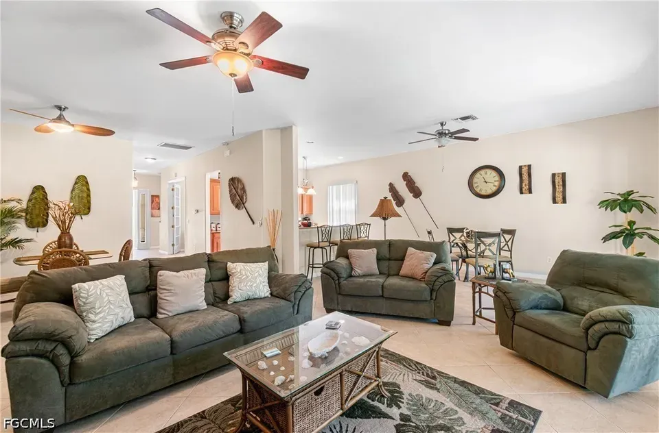 2 Bed 2 Bath Established Contemporary Home in Fort Myers, FL - 3