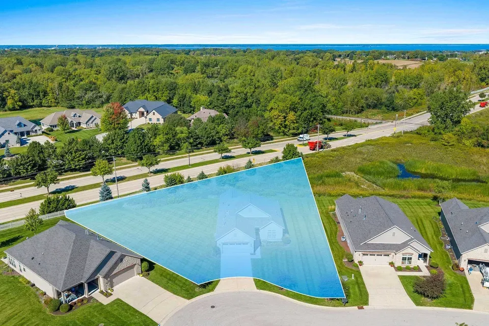 2 Bed 2 Bath Established Contemporary Home in Green Bay, WI - 3