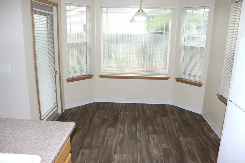 2 Bed 2 Bath Established Contemporary Home in Meridian, ID - 5