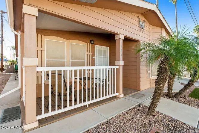 2 Bed 2 Bath Established Contemporary Home in Mesa, AZ - 2