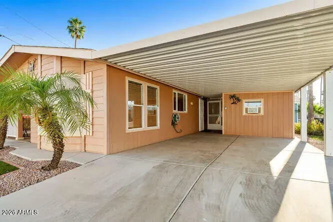 2 Bed 2 Bath Established Contemporary Home in Mesa, AZ - 3