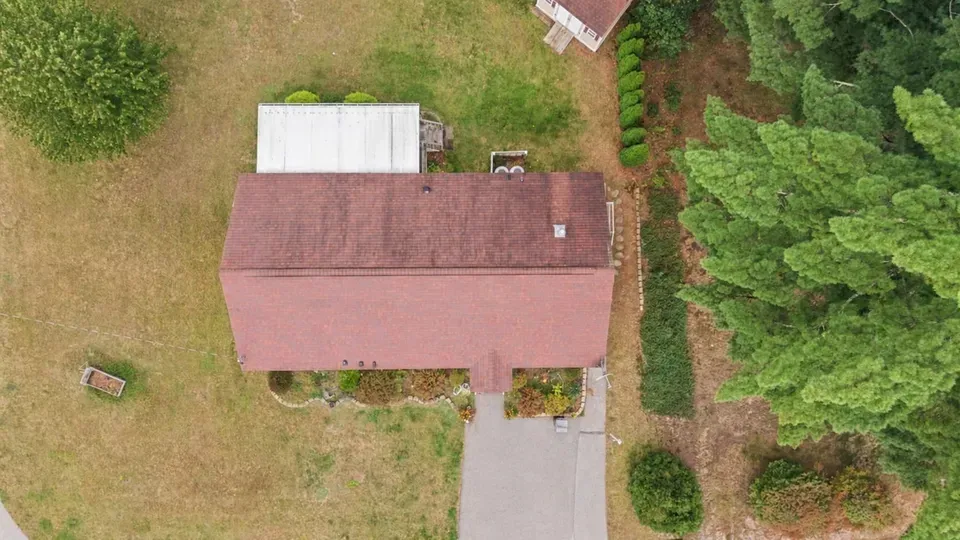 2 Bed 2 Bath Established Contemporary Home in Nashua, NH - 5