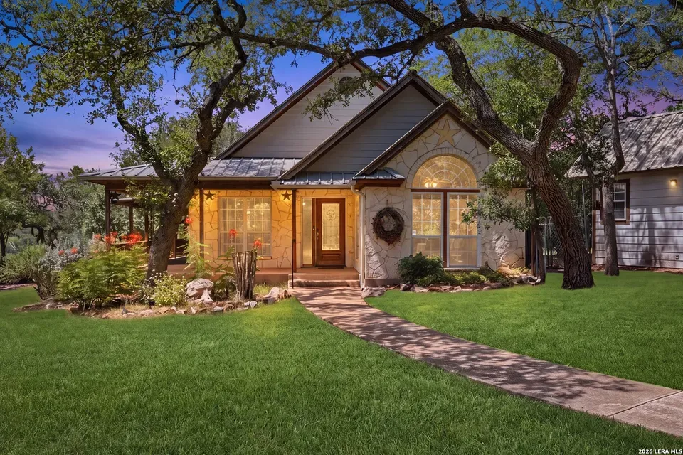 2 Bed 2 Bath Established Contemporary Home in New Braunfels, TX - 1