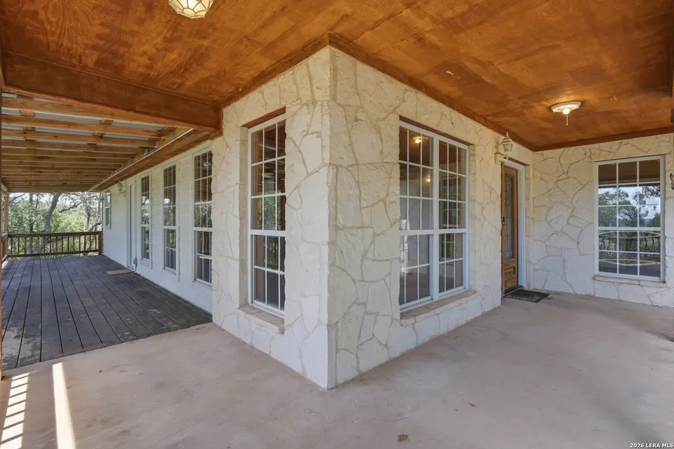 2 Bed 2 Bath Established Contemporary Home in New Braunfels, TX - 5
