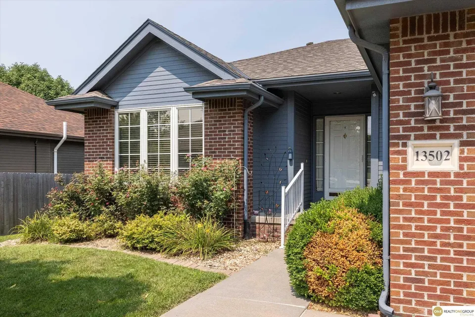 2 Bed 2 Bath Established Contemporary Home in Omaha, NE - 1