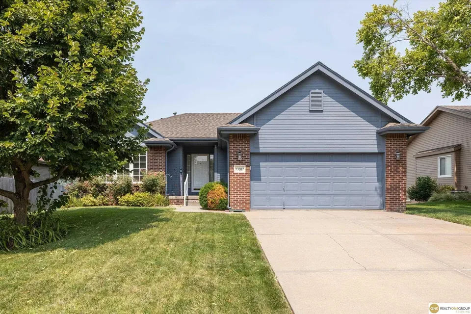 2 Bed 2 Bath Established Contemporary Home in Omaha, NE - 2