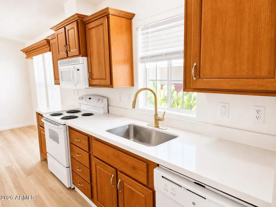 2 Bed 2 Bath Established Contemporary Home in Phoenix, AZ - 3