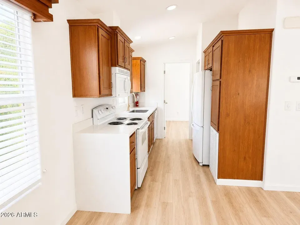 2 Bed 2 Bath Established Contemporary Home in Phoenix, AZ - 5