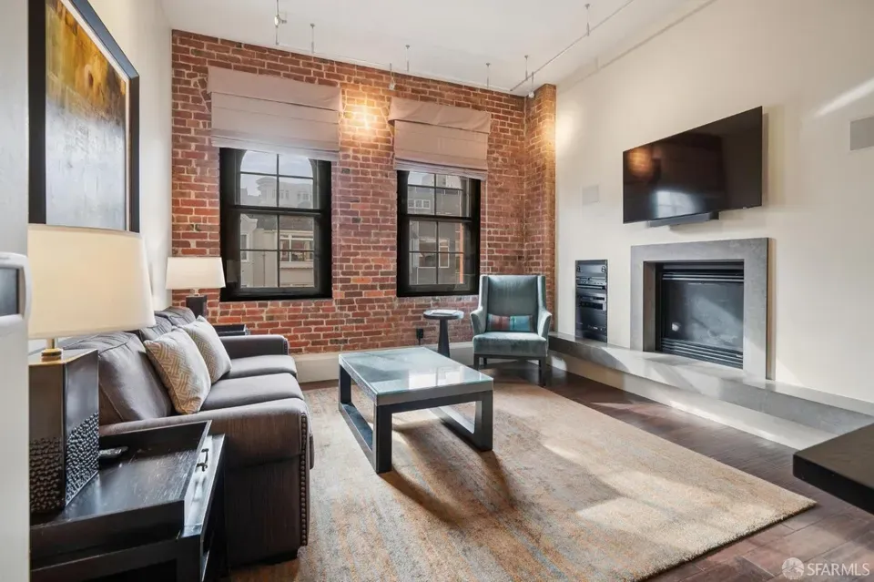 2 Bed 2 Bath Established Contemporary Home in San Francisco, CA - 1