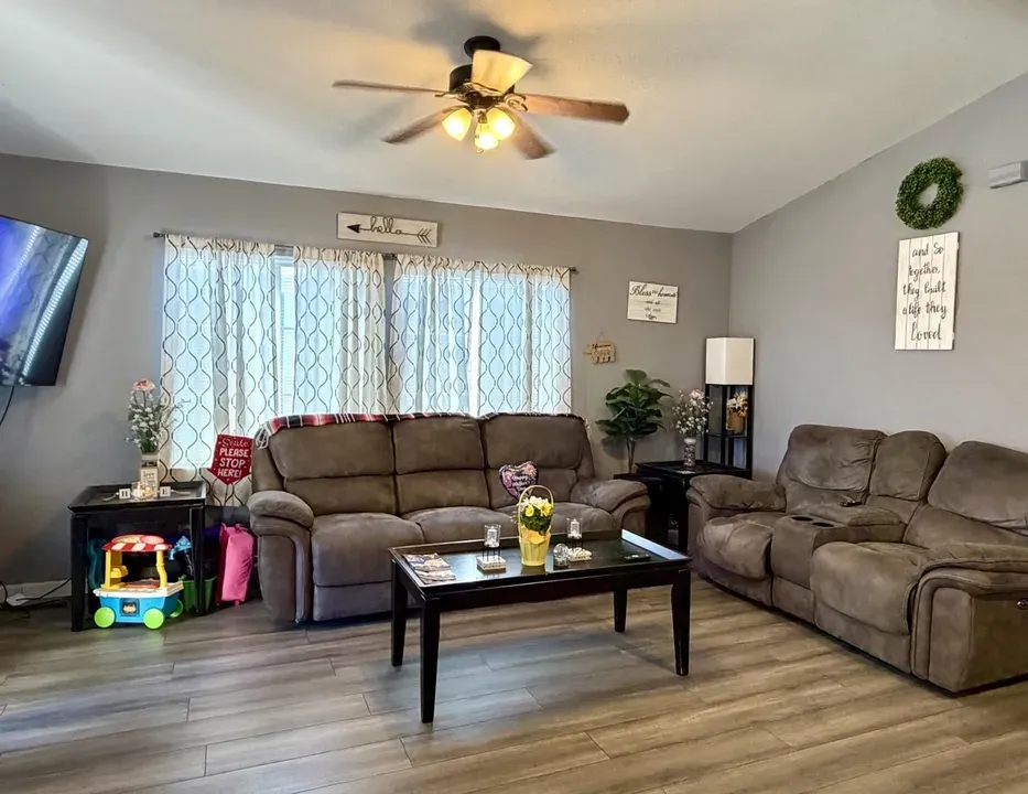 2 Bed 2 Bath Established Contemporary Home in San Jose, CA - 2