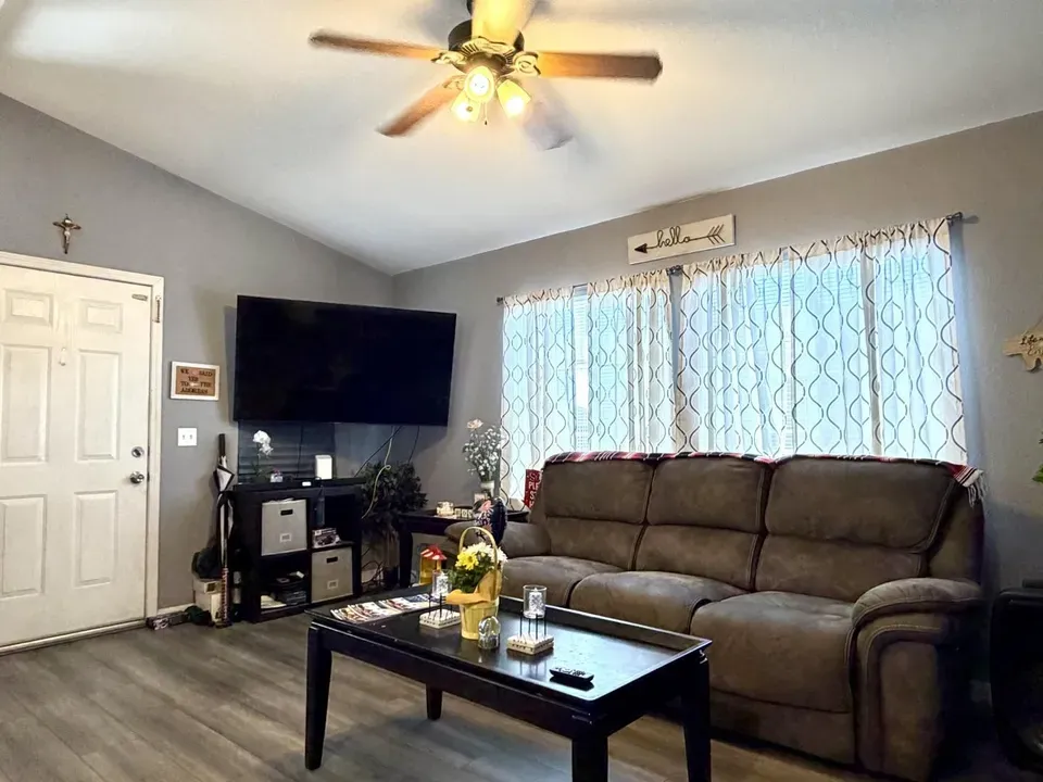 2 Bed 2 Bath Established Contemporary Home in San Jose, CA - 3