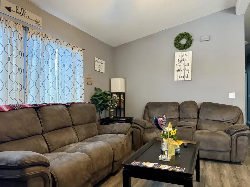 2 Bed 2 Bath Established Contemporary Home in San Jose, CA - 4