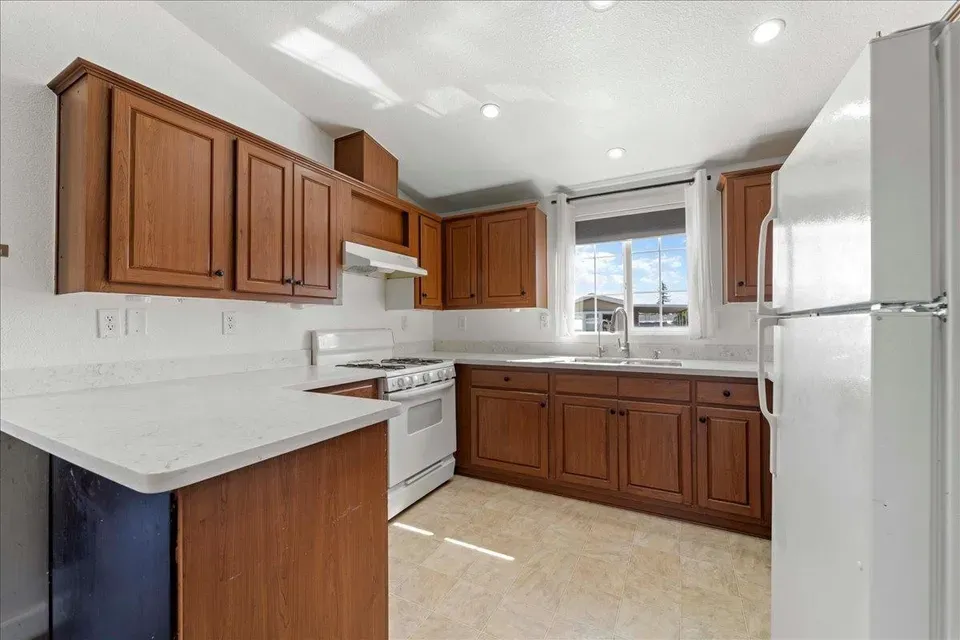 2 Bed 2 Bath Established Contemporary Home in San Jose, CA - 5