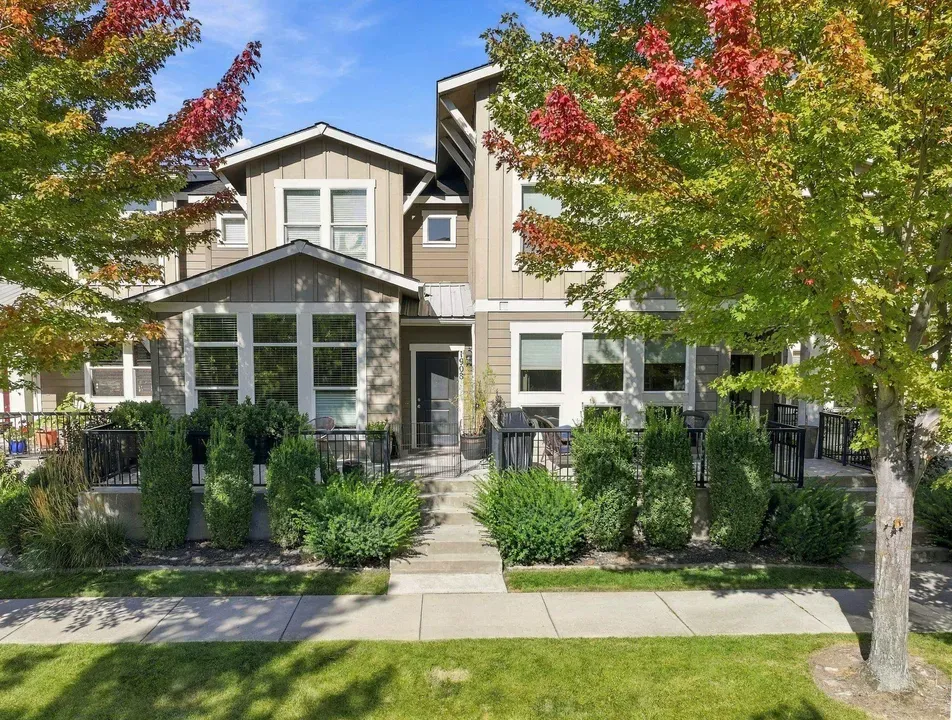 2 Bed 2 Bath Established Contemporary Home in Spokane, WA