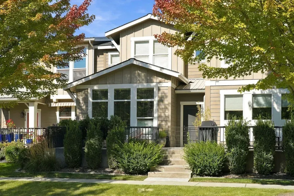2 Bed 2 Bath Established Contemporary Home in Spokane, WA - 2
