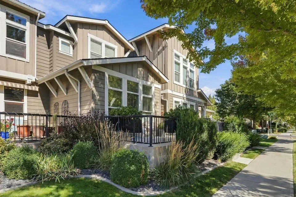 2 Bed 2 Bath Established Contemporary Home in Spokane, WA - 3