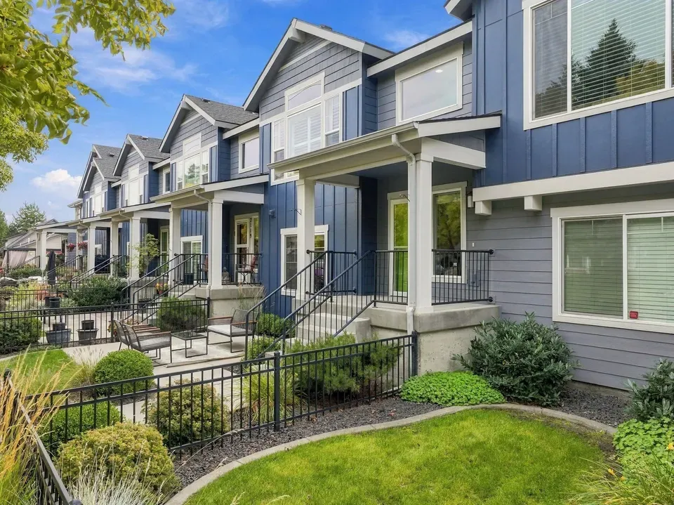 2 Bed 2 Bath Established Contemporary Home in Spokane, WA