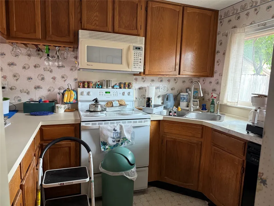 2 Bed 2 Bath Established Mid-Century Residence in Allen, TX - 4