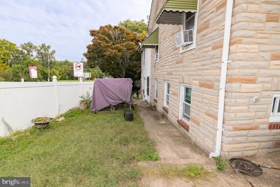 2 Bed 2 Bath Established Mid-Century Residence in Baltimore, MD - 3